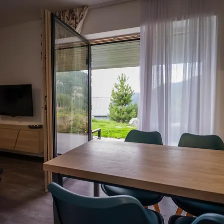 Zore Jasna Apartament *